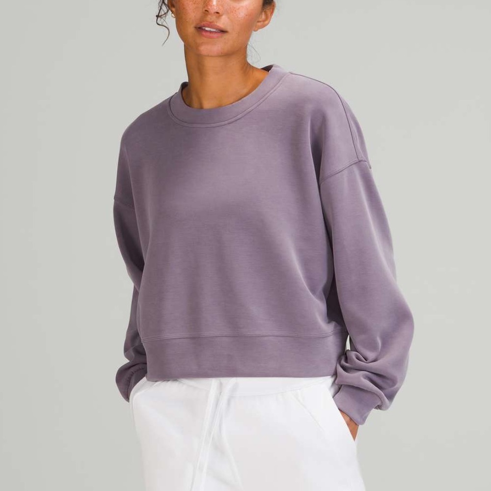 Lululemon Perfectly Oversized Cropped Crew *Softstreme™
Dusky Lavender